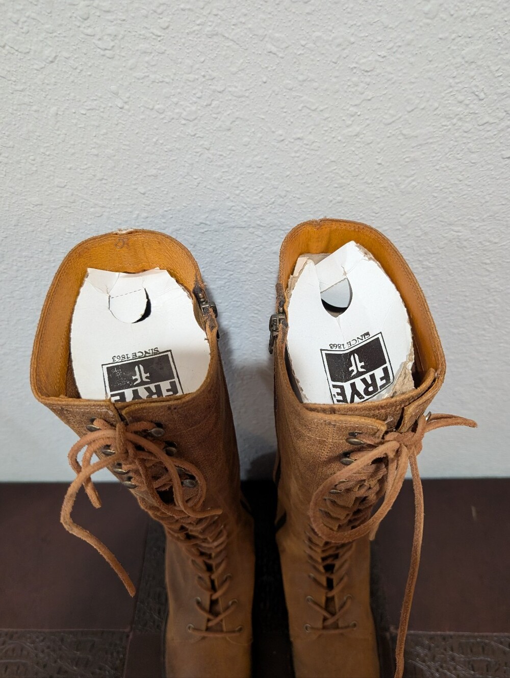 Frye Campus Lug Tall Lace Up Boots - Tan Suede - Size 8.5 - Picture 10 of 12